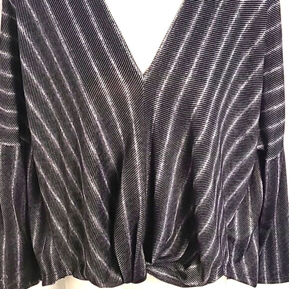 Millibon by Chicos Navy Top w/White Stripes, Knotted Waist in front, Size Small - Picture 3 of 8